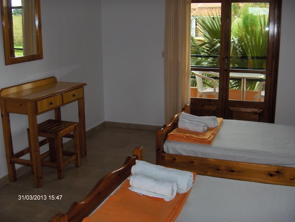 Feakes Apartments Arillas  Zimmer foto