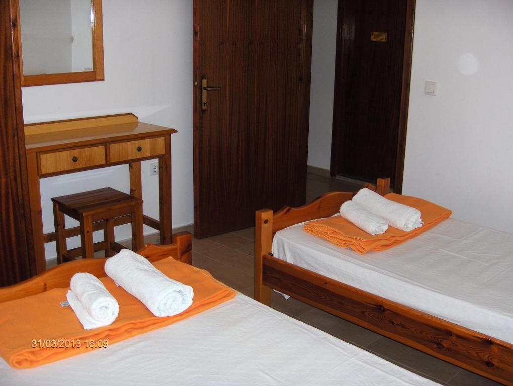 Feakes Apartments Arillas  Zimmer foto